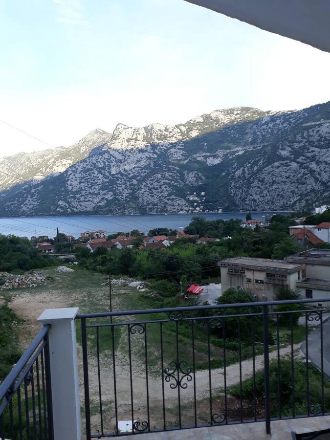 Apartmani Viza Risan Eksteriør bilde