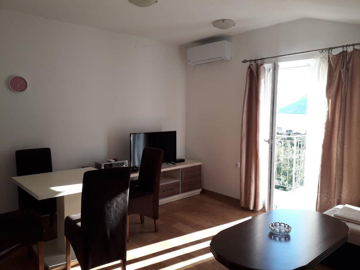 Apartmani Viza Risan Eksteriør bilde